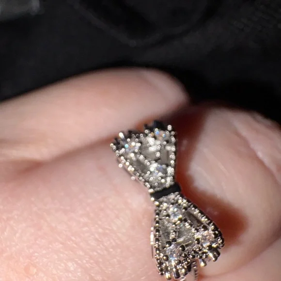 Dainty 925 Sterling Silver Bow Ring with Textured Band - Picture 2 of 7